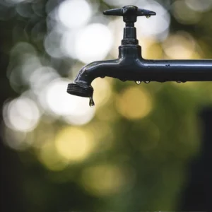 faucet-drip-outside2-cbc3690c-1920w